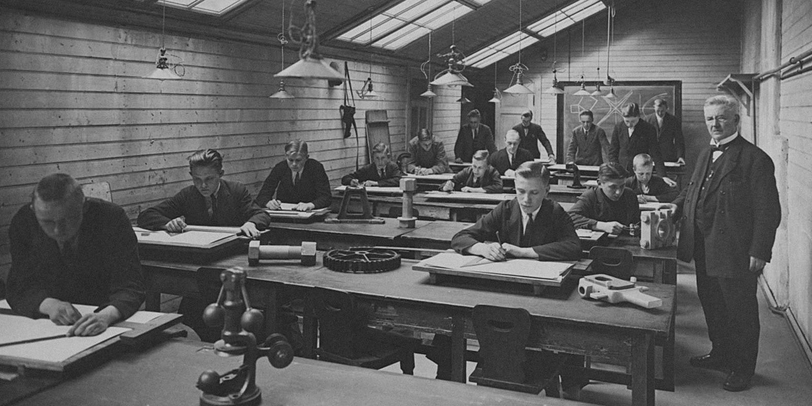 Late 19th Century photo of an office